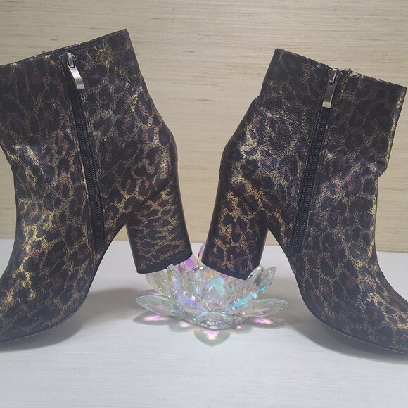 Neiman Marcus Womens Size 6.5 Leopard Animal Print Metallic Boots Shoes - Picture 8 of 16